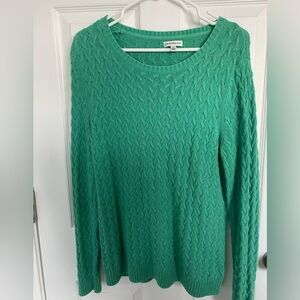 You’ll look stunning in this Beautiful green cable knit sweater